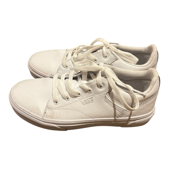 VANS - Picture 2 of 5